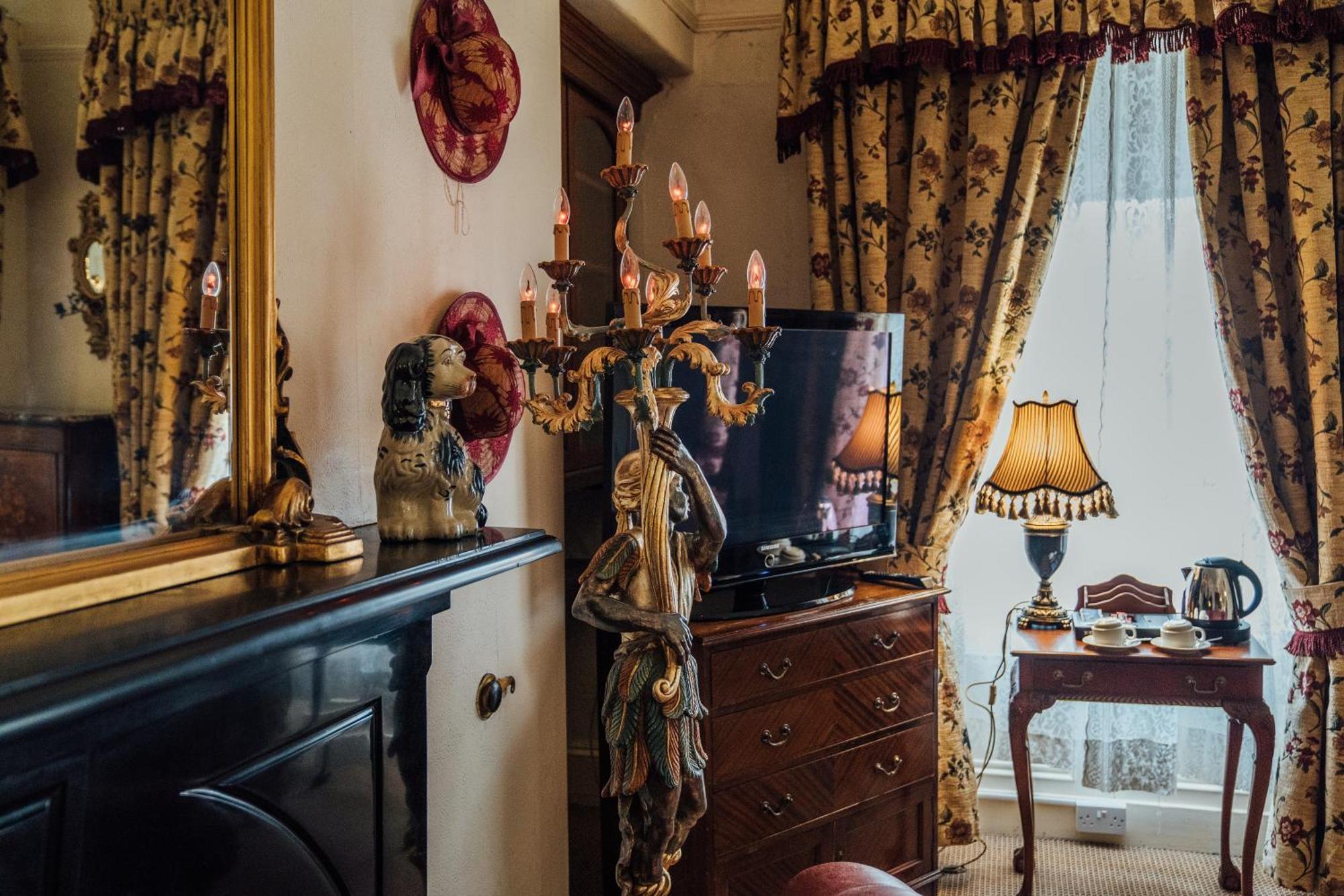 Bed and Breakfast Charlemont House à Moy Extérieur photo