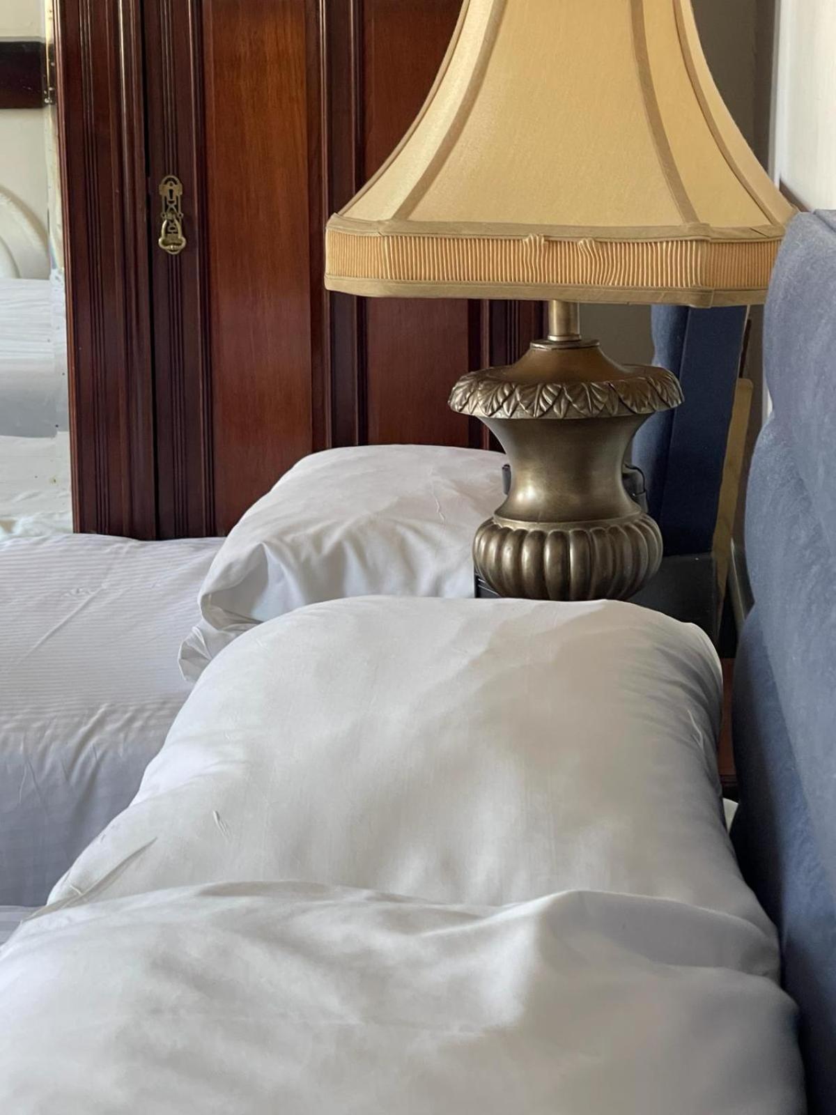 Bed and Breakfast Charlemont House à Moy Extérieur photo