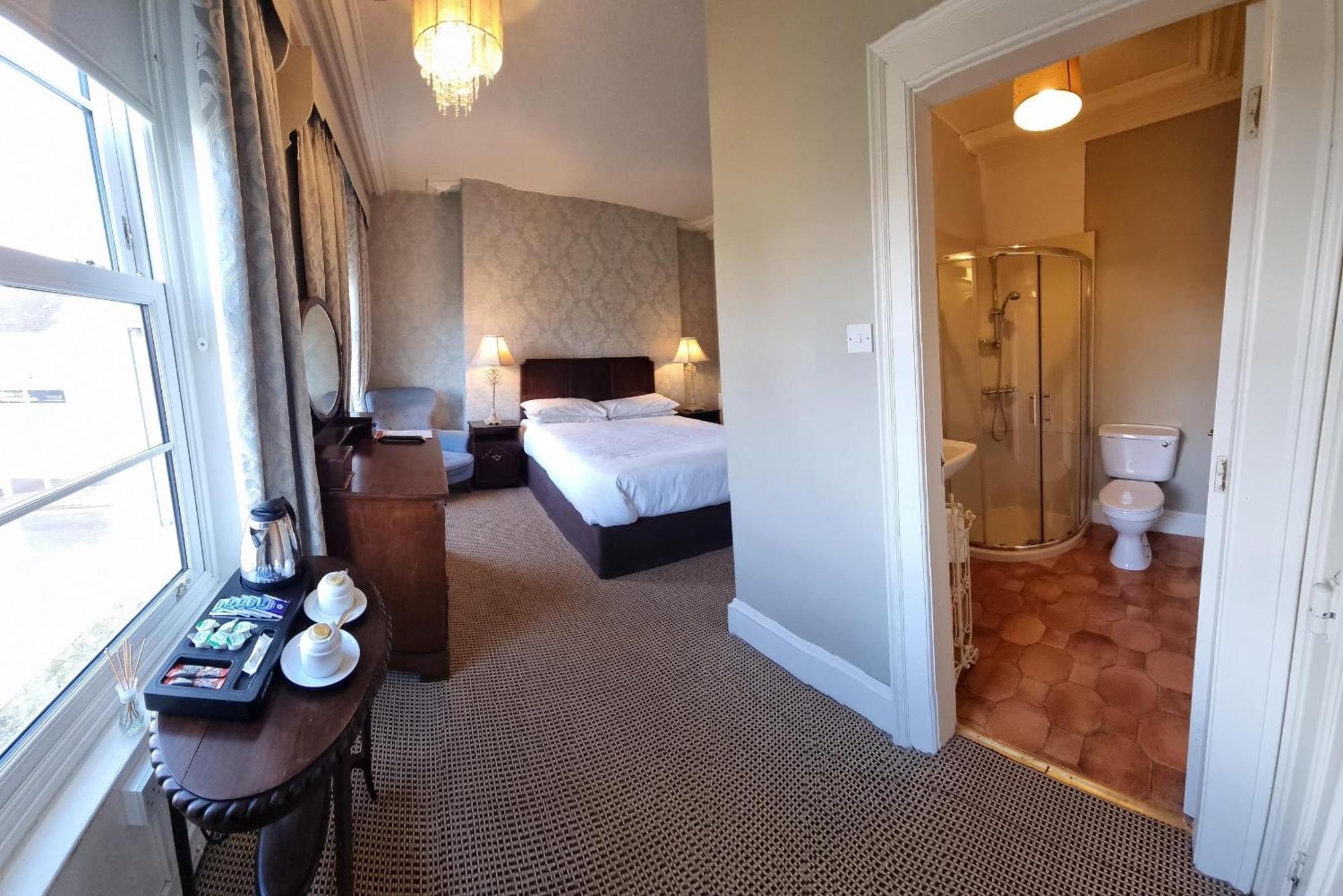 Bed and Breakfast Charlemont House à Moy Chambre photo