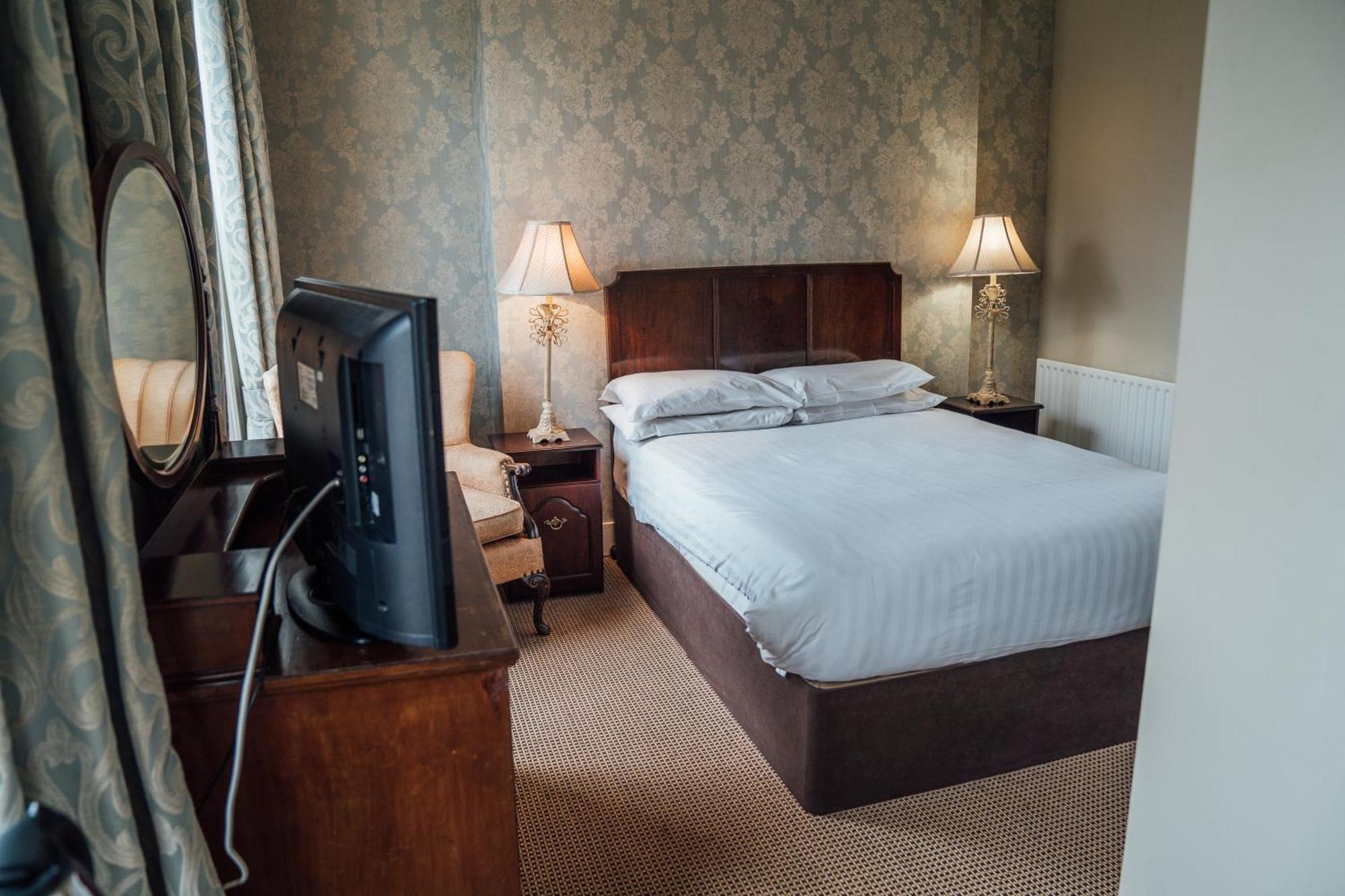 Bed and Breakfast Charlemont House à Moy Extérieur photo